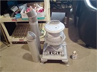Dandy Potbelly Stove W/ Pipes