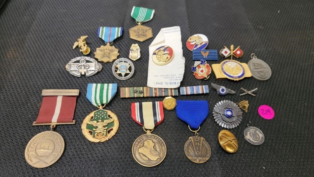 BIG LOT OF MILITARY AWARDS AND PINS