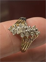 Ladies 10k Gold Diamond Ring