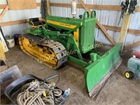 JOHN DEERE 420 BULLDOZER