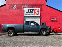 2008 GMC Sierra 3500 4x4 with Snow Plow