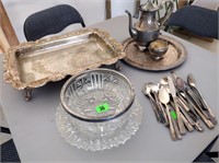 Silver plated items, glass bowl