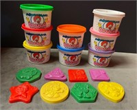 8 Sets of Play-Dough 1989 With Presses