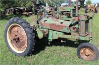 JD Unstyled B Parts Tractor