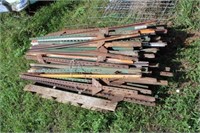 Pallet of 100 Posts & Pounder