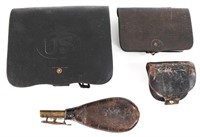 CIVIL WAR US LEATHER POUCH & POWDER FLASK LOT OF 4