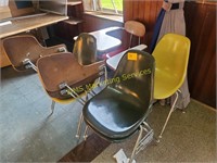 6 Vintage School Chairs / Desk