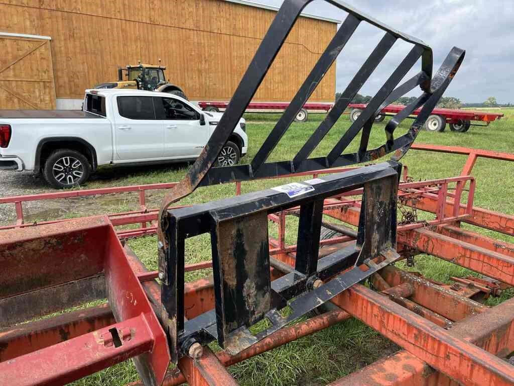 WALCO SKIDSTEER ATTACH 3 PRONG BALE SPEAR