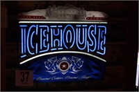 Lighted Icehouse Sign