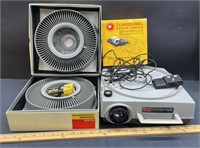 Kodak Ektagraphic Slide Projector w/2 Carousels,