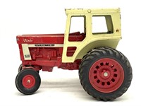 Vintage International 1466 Farmall Metal Tractor