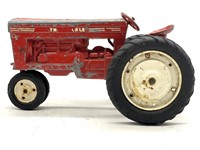 Tru Scale Metal Tractor 8”