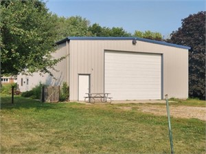 TRACT 1: 40' X 60' BUILDING WITH 100' X 140' LOT