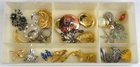 VINTAGE JEWERLY LOT