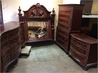 4 PIECE MAHOGANY CHIPPENDALE STYLE BEDROOM SUITE,