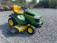 John Deere D170 52" Hydrostatic Riding Mower