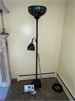 Metal floor lamp with Tiffany style shades