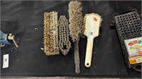 Lot Of 4 Brushes