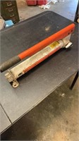 Hydraulic hand pump