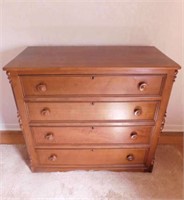 1930's oak 4 drawer dresser, 40" x 19" x 36"