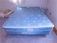 Full size Sealy Posturepedic Imperial mattress and