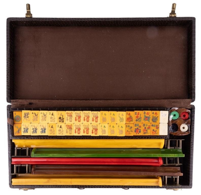 Bakelite Vintage Mahjong Set