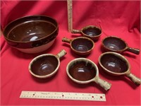 Mixing bowl, USA pottery bowls w/ handle
