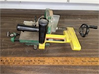 Clamp for table saw cuts