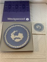 WEDGWOOD CHRISTMAS DISH 1969