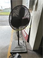 Dayton Upright Shop Fan