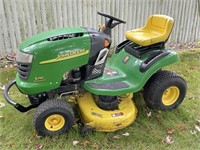 John Deere L110 Automatic Lawn Mower