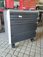 Liftmaster 4 Drawer Locking Tool Chest on Casters