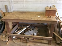 Wood work bench with mounted sander (runs) 65 x