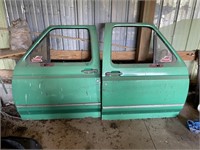 2 ford truck doors