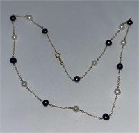 10kt gold and pearl necklace