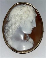 Gold shell carved cameo brooch