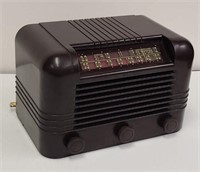 1945 RCA Model 56X10 Bakelite Radio