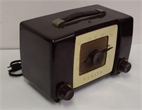 1951 Zenith Model H-615 Bakelite Radio