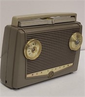Motorola Model 8-BX-6J Portable Radio