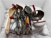 Misc Lot of Vintage Kitchen Items