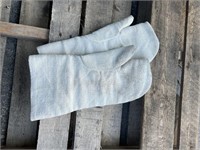 Heavy Duty BBQ Mitts / Gloves