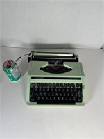 Machine à écrire Silver Reed couleur menthe non