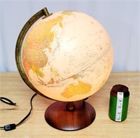 Globe terrestre 
Avec lumiere interieure