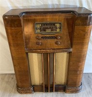 Antique Coronado 816-B radio rewired in working