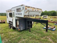Auction clerking trailer office  see below