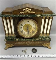 Antique Ingraham and Bristol mantel clock with