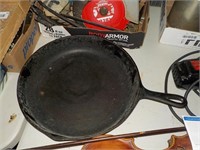 10" iron fry pan