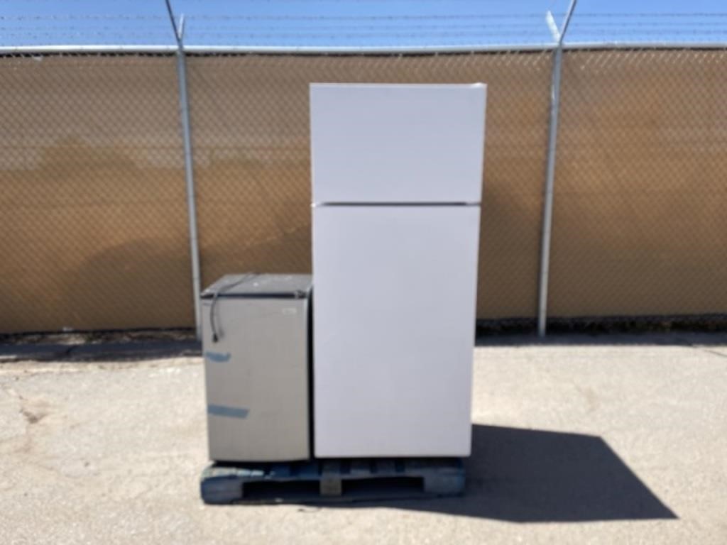 (2)pcs - GE Refrigerator/Freezer and Mini-Fridge