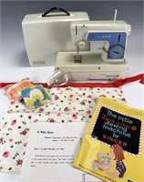 VINTAGE SINGER LITTLE TOUCH & SEW TRAVEL SEWING MA