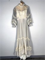 VINTAGE 60S PRAIRIE STYLE WEDDING DRESS